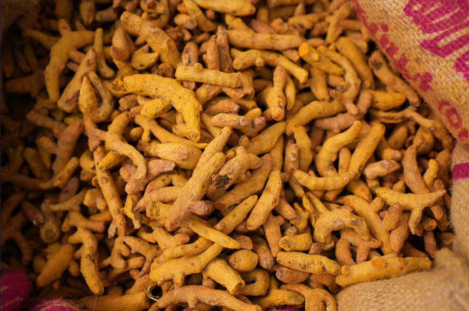 GREEN CARDAMOM (6-7 MM)